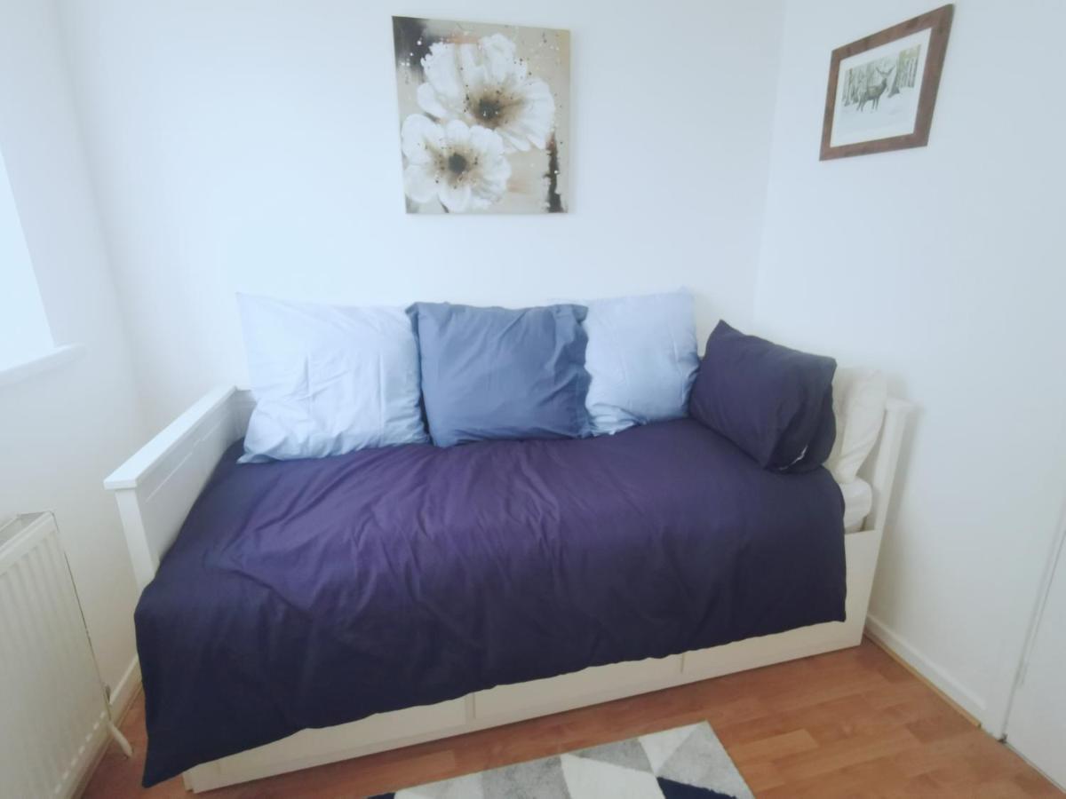 Room In A Friendly Home In A Quite Neighborhood Of Cardiff Dış mekan fotoğraf